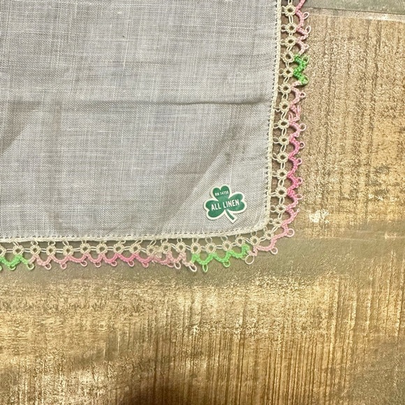 Vintage Linen Handkerchief w/ Pink & Green Lace Trim – 15” - Picture 3 of 6
